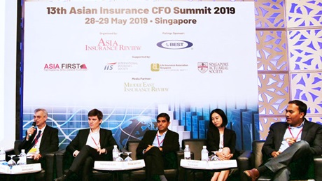 Magazine article aboutThe-biggest-issues-facing-insurance-CFOs-in-2019 